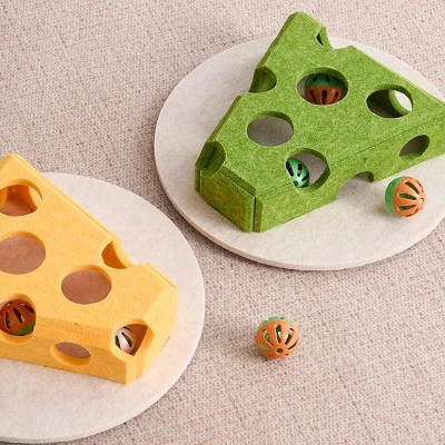 Cheese Shape Cat Toy With Track Balls And Spring Teaser – Interactive Felt Puzzle Box For Indoor Cats Anti-Slip Suction Base Green 1 Cheese Shape Cat Toy With Track Balls And Spring Teaser – Interactive Felt Puzzle Box For Indoor Cats Anti-Slip Suction Base Green
