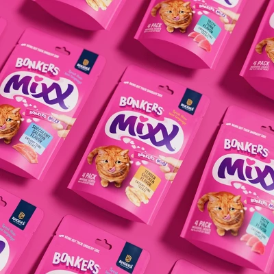 Bonkers Mixx Puree Chicken Flavor Cat Treats - 0.121lb/4ct 2 Bonkers Mixx Puree Chicken Flavor Cat Treats - 0.121lb/4ct - Image 2